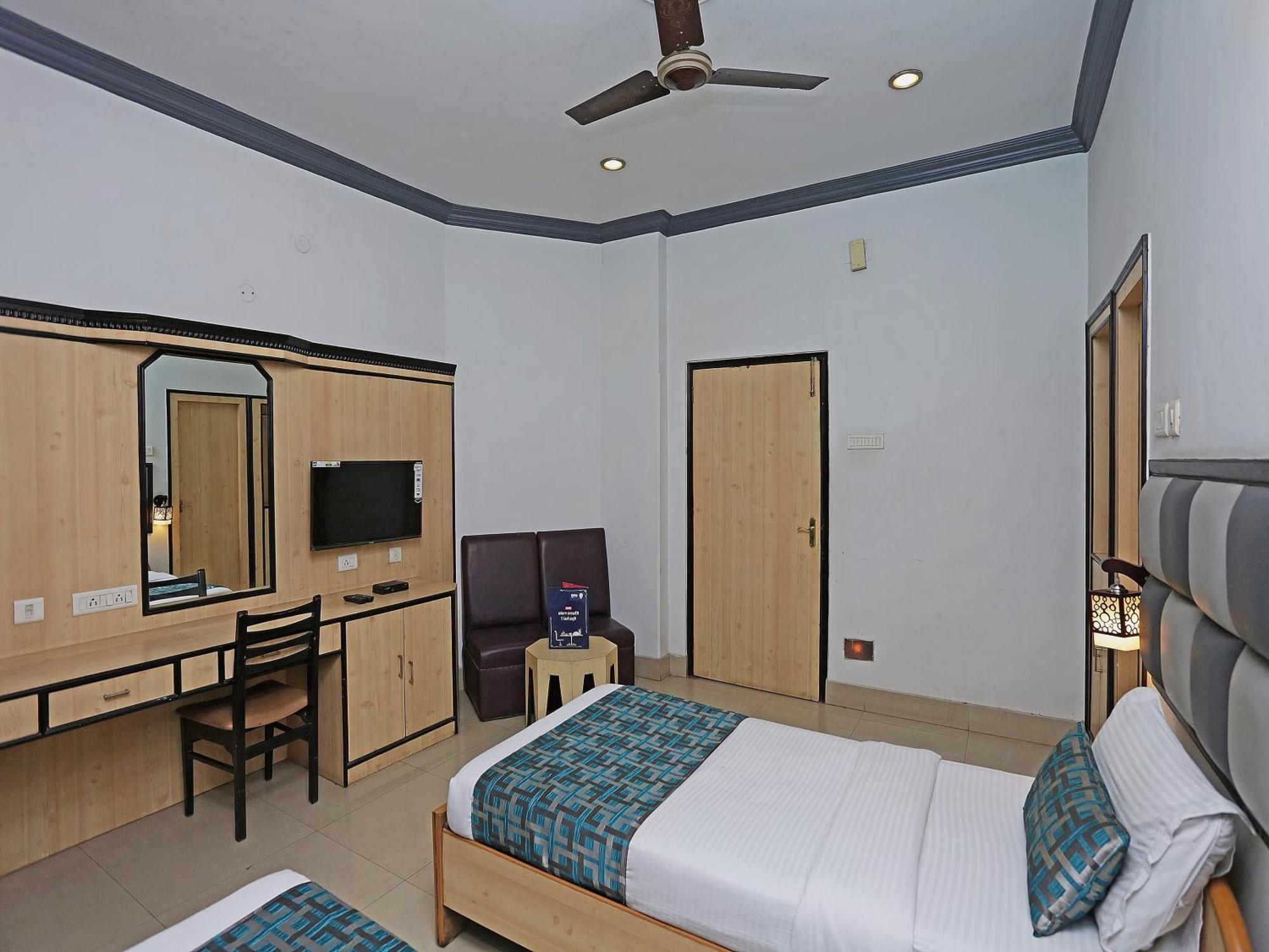 Homely Raj Calcuta Exterior foto